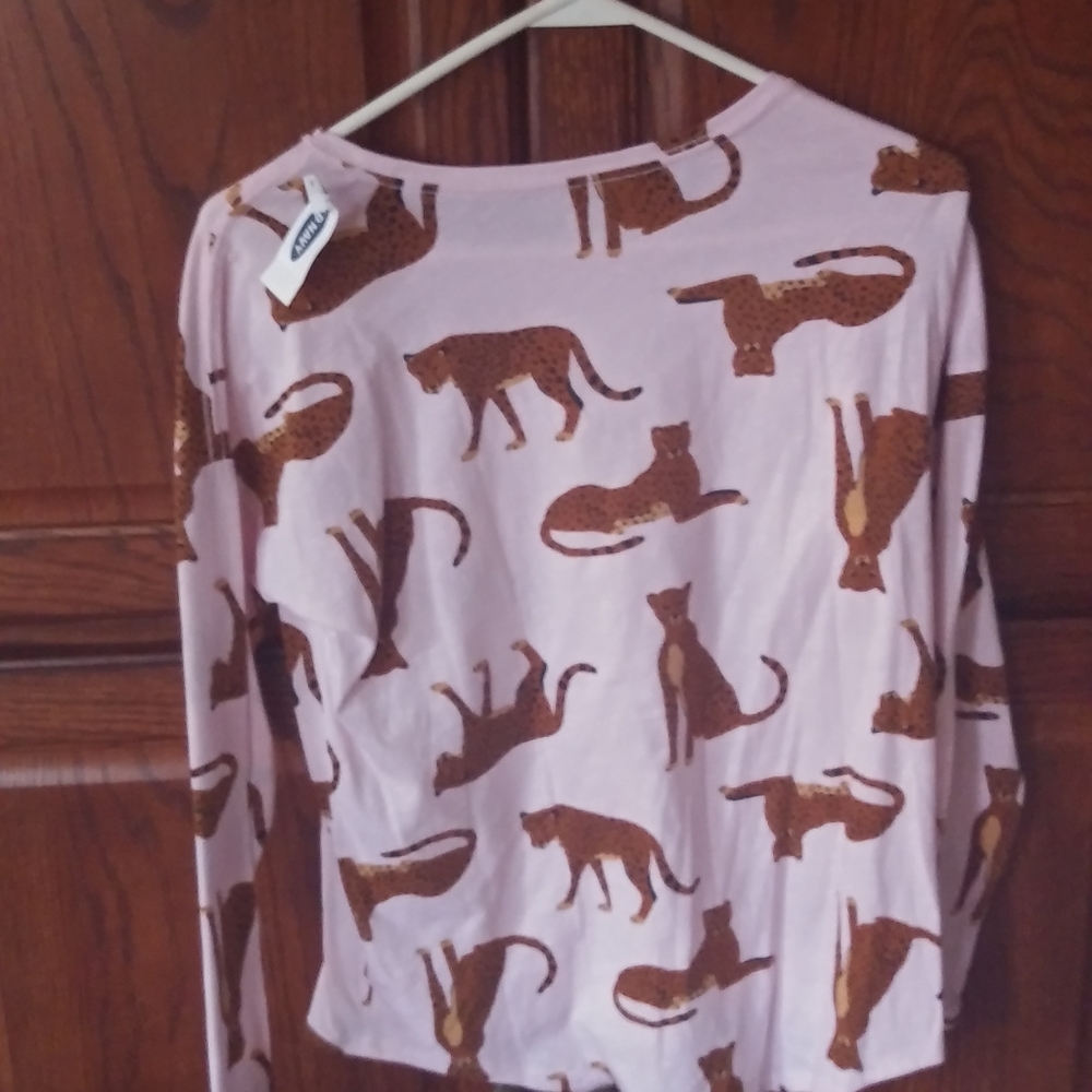 Children's pink cheetah long sleeve shirt XL